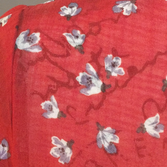 Floral Print Wrap top - Picture 6 of 8